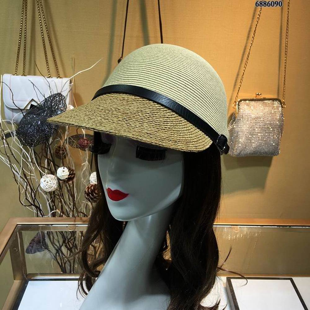 Bv*b*rry Hat